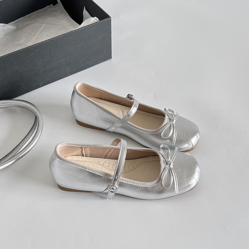 Балетки серебристые маленькие кожаные женские 2025 лето новые модели с юбками, вечерние туфли на плоской подошве красивые Мэри Джейн одинарные туфли