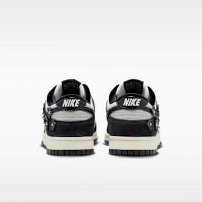 Women's Sneakers Nike Wmns Dunk Low SE 'Florette Black Sail'