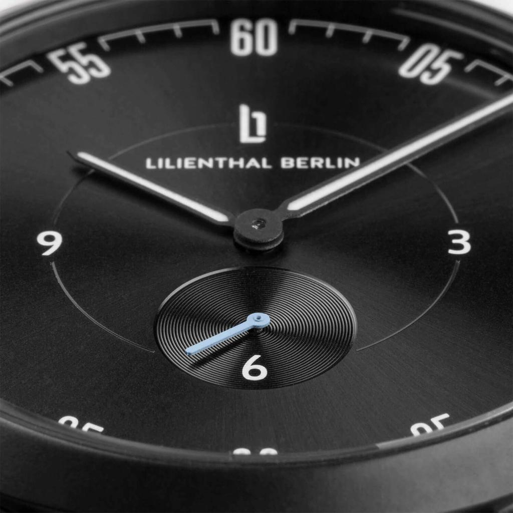 Часы Lilienthal Berlin с маленькой секундной стрелкой, Сделано в Германии, L01-207-B004C