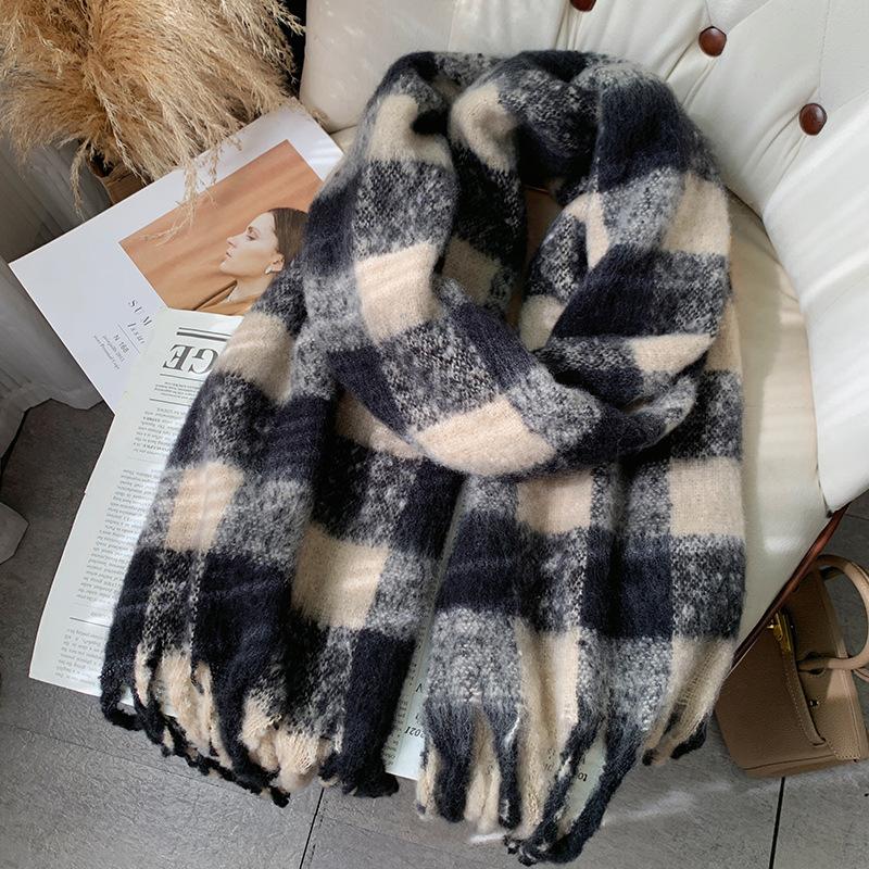 Mid-Length Women's Winter Scarf Thickened Warm Neck Warmer Skin-Whitening Fringed Retro Versatile