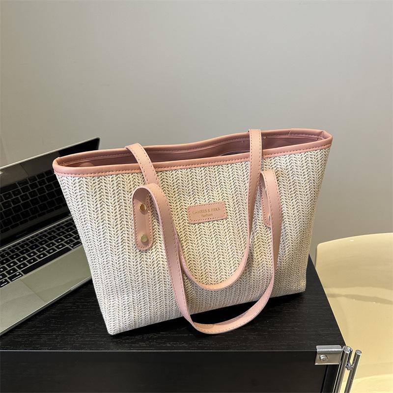 Commuter Large Capacity Straw Weaving Bag for Women New Fashion Fashionable Casual Underarm Bag Popular Tote Bag