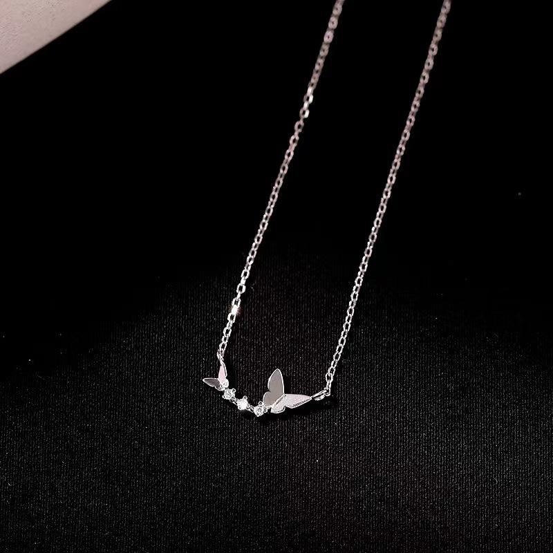 Korean Zinc Alloy Color Cute White Dove Necklace for Women Fashion Simple Temperament Zircon Clavicle Chain Necklace Jewlery