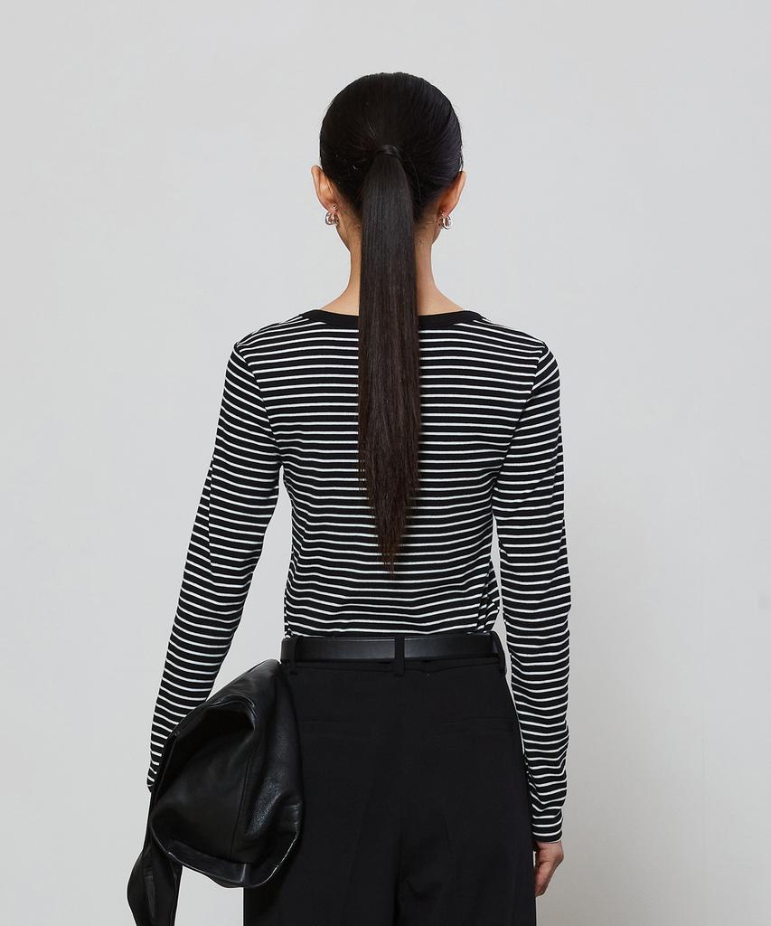 NOTIA Pointed U Neck Line T-Shirt - Black Stripe