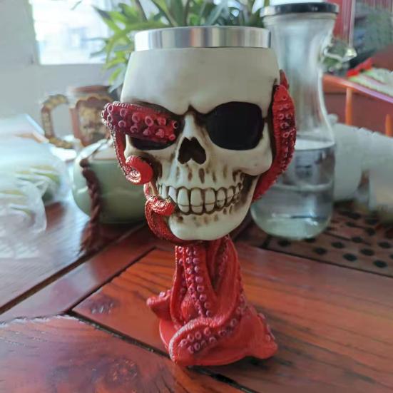 Novelty Beer Mug Skull Shape Realistic Octopus Tentacles Stainless Steel Medieval Halloween Party Wine Cup Whisky Shot Glasses Drinking Cup