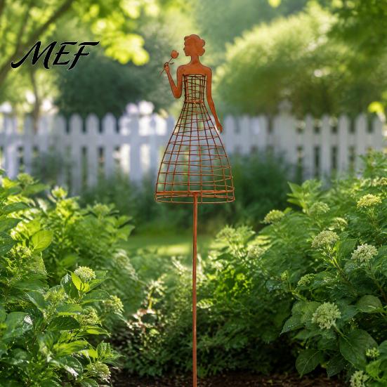Elegant Female Silhouette Art Metal Lady Garden Trellis for Climbing Plants, Weatherproof Plant Support Stake, Country Style Decorative Woman Outdoor