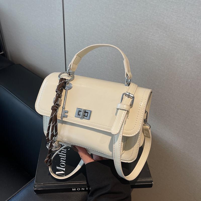 Small Bag Women's Fashion Versatile New Shoulder Messenger Bag Retro Niche Small Square Bag