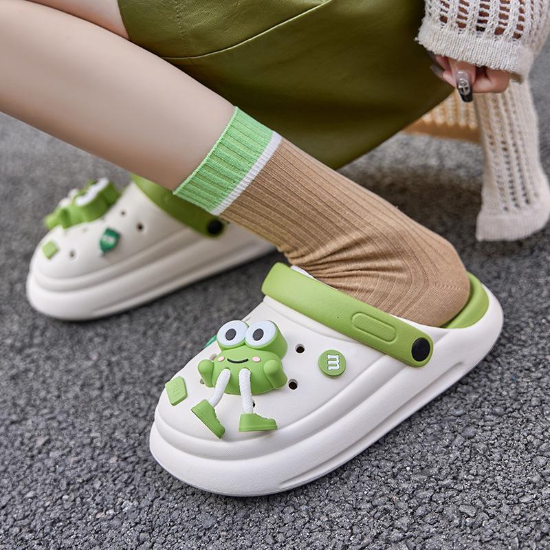 New Indoor Home Cartoon Anti-slip Crocs for Women's Shoes with A Feeling of Stepping On Feces