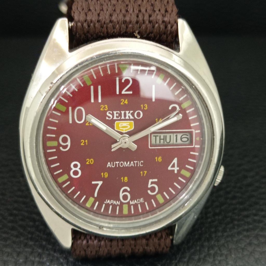 ВИНТАЖНЫЕ АВТОМАТИЧЕСКИЕ ЧАСЫ SEIKO 5 7006A ЯПОНИЯ МУЖСКИЕ С БОРДОВЫМ ЦИФЕРБЛАТОМ a708518-1