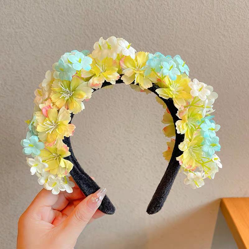 Весенне-летняя цветочная заколка для волос: Дизайн «Лилия, Роза и Гибискус»