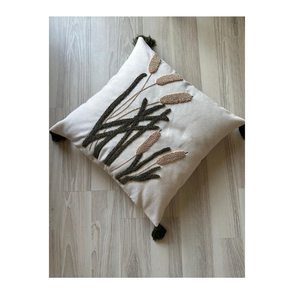 Декоративная наволочка Ottoson Home Collection с вышивкой Punch