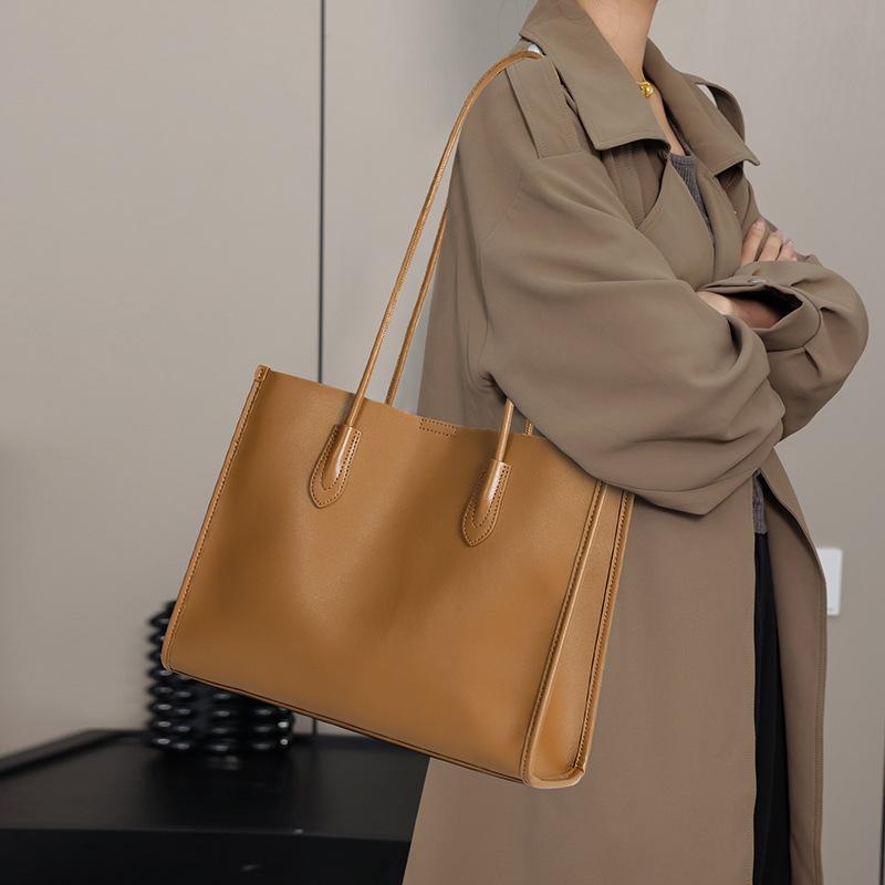 Women's Bag New Commuter Large Capacity Tote Bag Women's Versatile Leather Niche Women's High-end Shoulder Bag