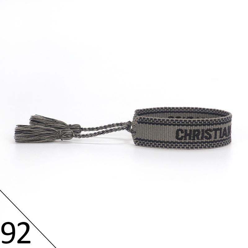 Браслет дружбы ручной работы с вышивкой и кисточками для женщин