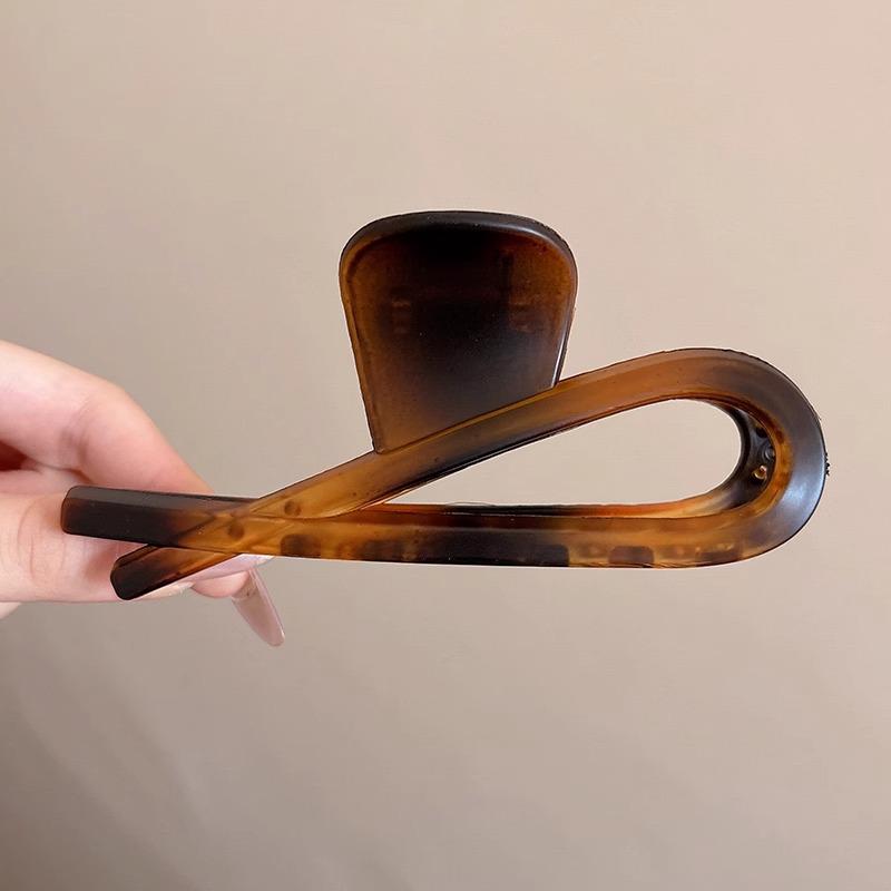 Большая женская шпилька высокого класса: Новая модель Shark Clip 2025 года на осень/зиму