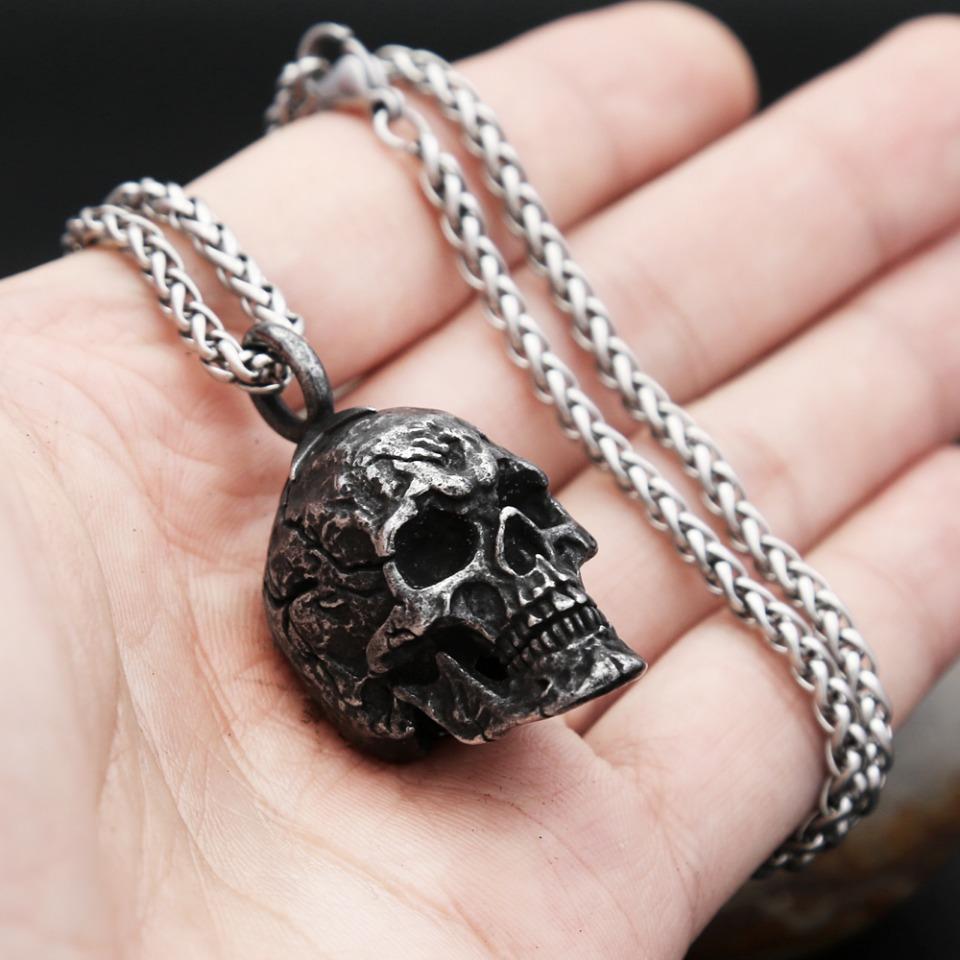 Vintage Black Skull Pendant Necklace 316L Stainless Steel Hip Hop Biker Dark Skull Necklaces Male Party Jewelry Halloween Gifts