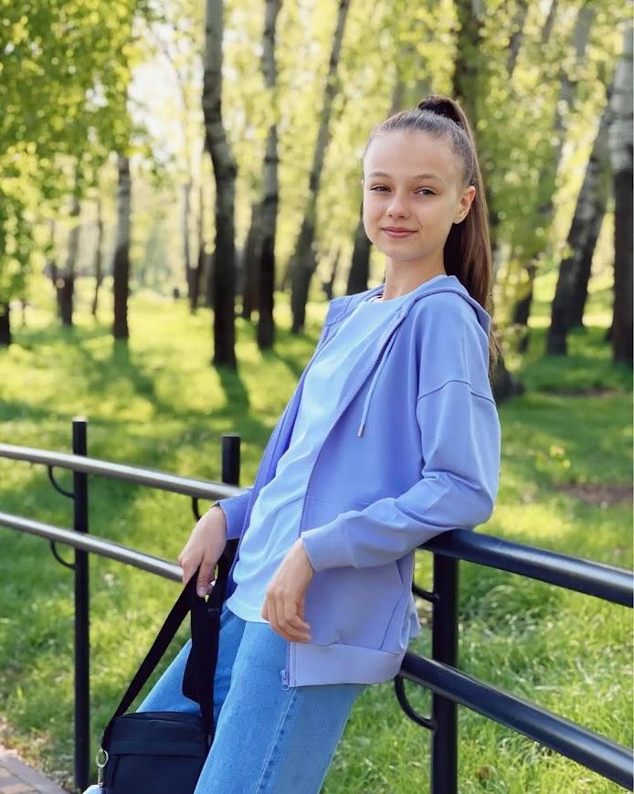 Толстовка с капюшоном (девочки) Любой сезон 6395-057-2 HC
