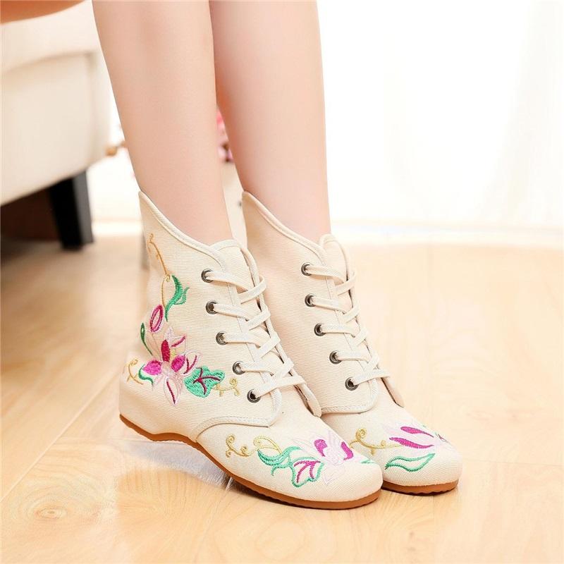 Embroidery Short Ankle Boots Warm Floral Design Low Heel Stylish Short Boots For Women Comfortable Daily Wear Fashion Footwear