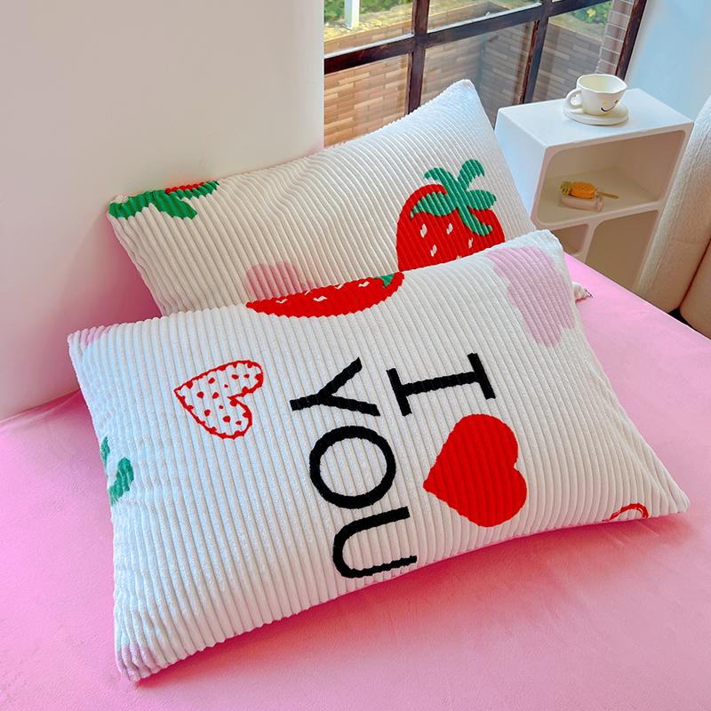 Cartoon Strawberry Duvet Cover Super Soft Kawaii Fluffy Bedding Set Reversible Flannel Plush Comforter Cover with 2 Pillowcase