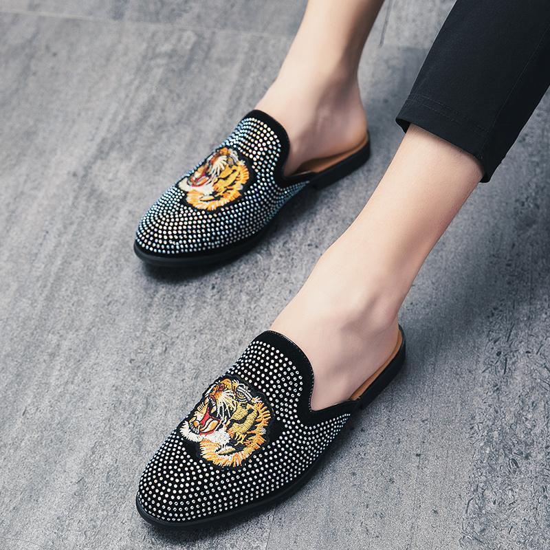 Новый дизайн, модные туфли с вышивкой тигра для мужчин, удобная повседневная кожаная обувь, мужские полуботинки класса люкс Zapatos Hombre