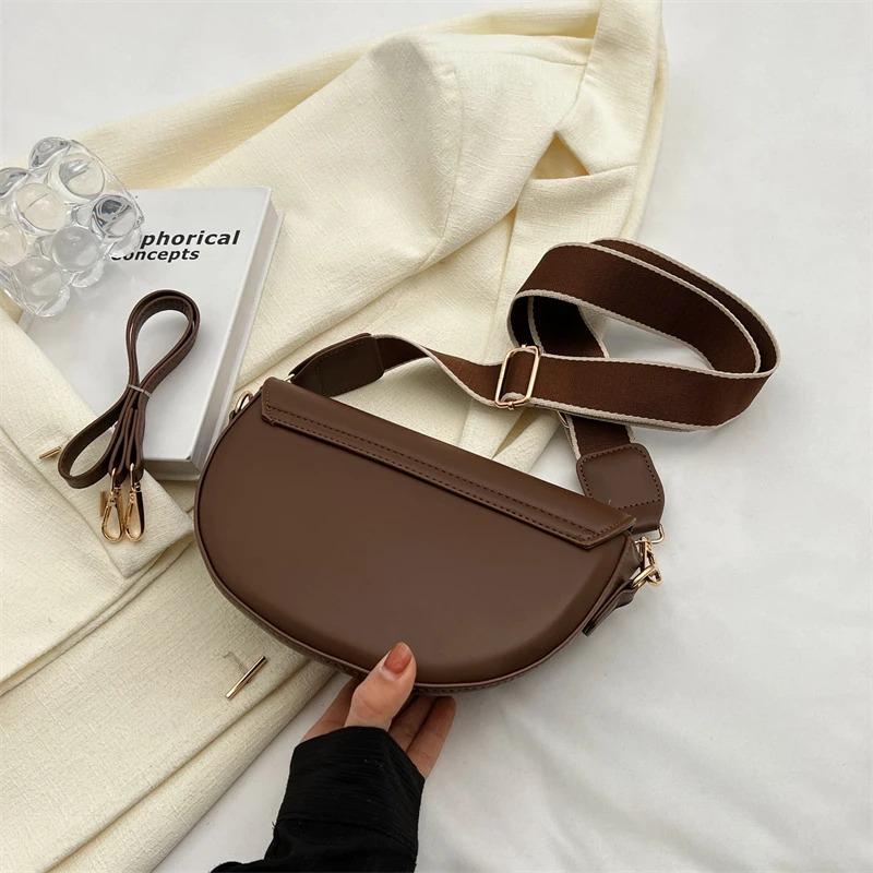 Small Leather Saddle Armpit Bags for Women Chain Shoulder Crossbody Bag Ladies Vintage Underarm Handbags Bolsa