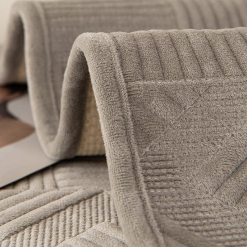 Super Soft Velvet Sofa Cushion Towel Removable and Machine Washable Furniture Protective Slipcovers Non-pilling Sofa Cover