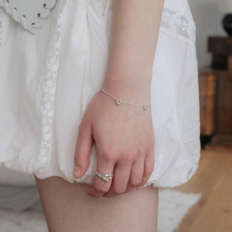 NUDOOR Petal bracelet