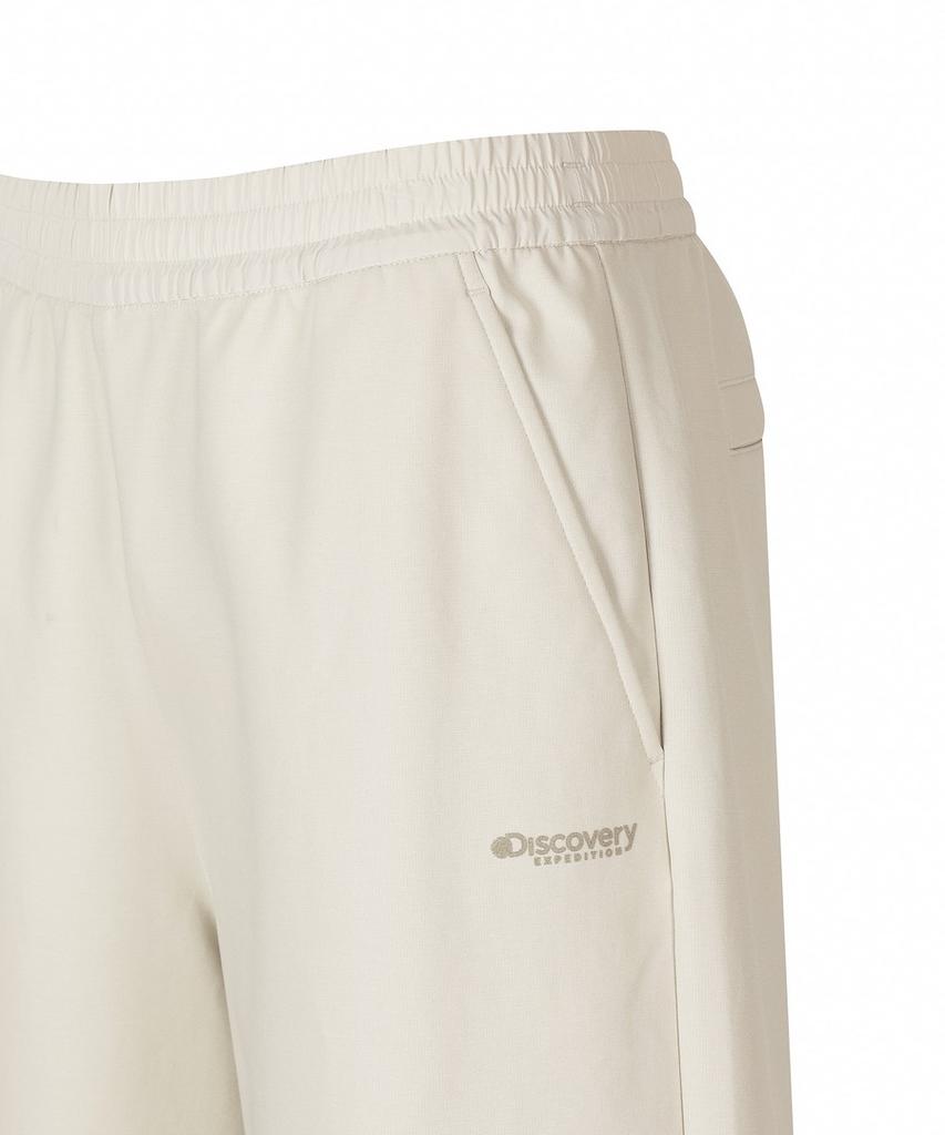 DISCOVERY EXPEDITION Women'S Freshvent Knit Training Shorts (Ivory)