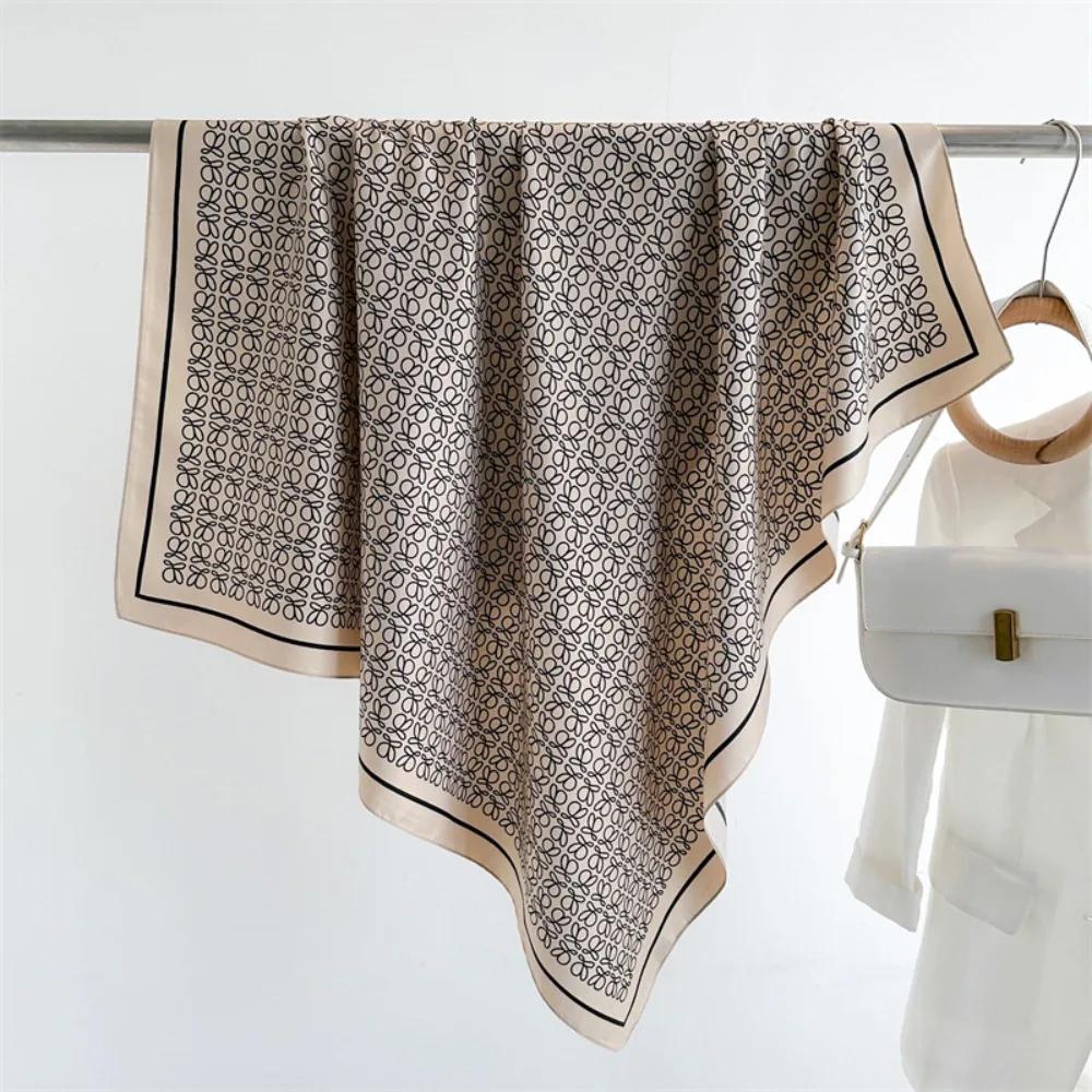 High Quality 90x90 Cm Printed Scarf Breathable Lightweight Silk Feel Scarves Printed Musilim Lady Hijab