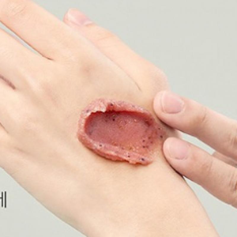 SkinFood Strawberry Sugar Food Mask 120g