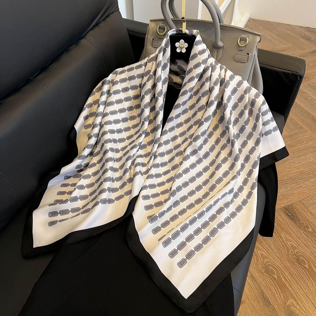 Retro 91 square scarf twill silk printing Korean version girls silk scarf summer and autumn imitation silk decorative gift scarf