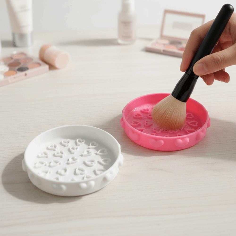 Heart Pattern Brush Cleaning Tray Portable Brush Cleaning Tool Clean Brushes