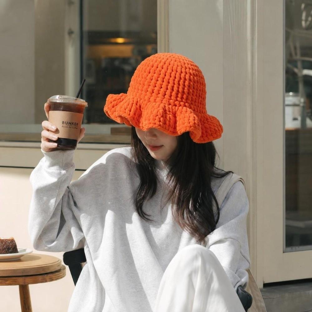 Handcrafted Knitted Beanie Cable Knit Winter Warm Bucket Hat Ruffled Edge Fisherman Hat Outdoor