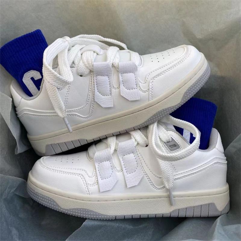 All-match Black White Lovers Casual Shoes Flat Bottom 2024new Fashion Simple Color Matching Sports Board Shoes Female Autumntime