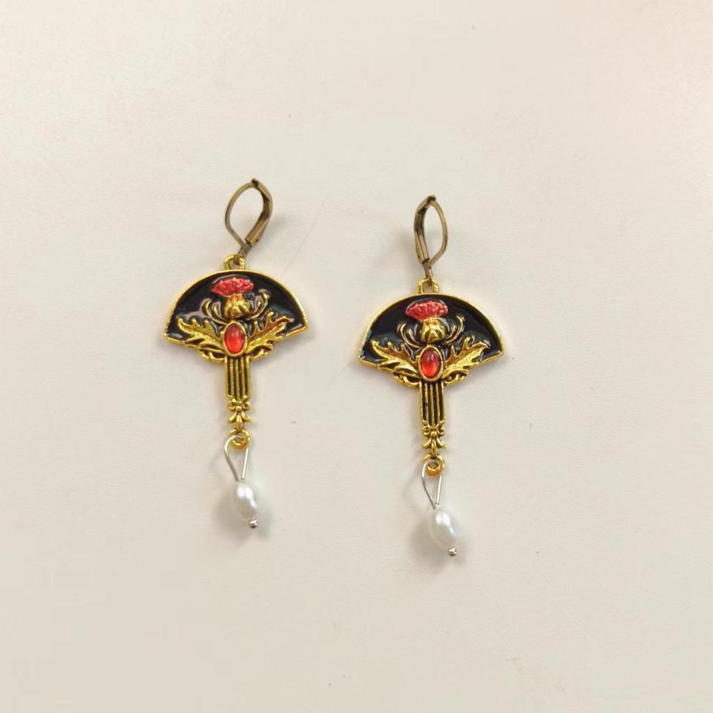 Chinese Retro Pearl Fan Pendant Earrings - Elegant Hibiscus Design