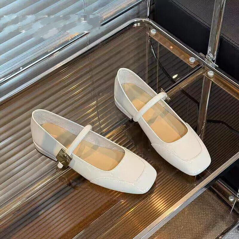 Ретро туфли Мэри Джейн красные с открытым верхом универсальные маленькие кожаные туфли весна и лето новая нишевая кожаная одинарная обувь женская