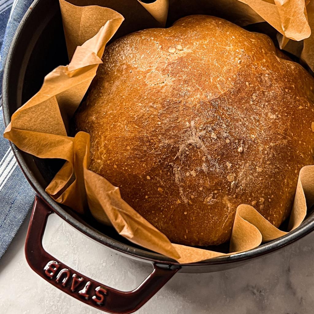 Staub Cocotte Round Grenadine Red Both Hand Enamel Pot IH Compatible Japanese La Cocotte Round "Pico 22cm" [Authorized Product] 40509-355