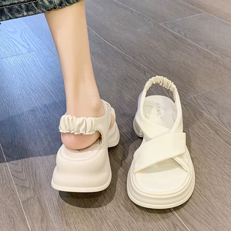 Muffin Platform Sandals Women's Summer 2025 New Small Beach Shoes High-end French with Skirt Roman Shoes