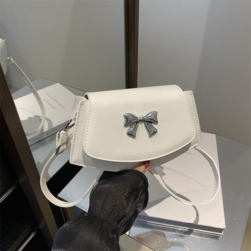 Underarm Bag Women's 2025 Autumn New Trendy High-value Fashion Versatile Shoulder Messenger Bag Bow Saddle Bag