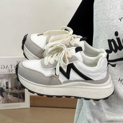 Спортивная женская обувь 2025 новая весна и осень повседневная ретро универсальные маленькие белые туфли на платформе обувь Форреста Гампа спортивная обувь для пап