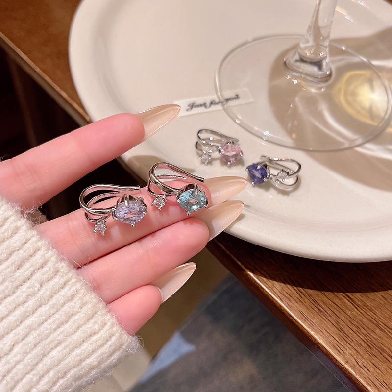 Элегантные серьги-клипсы из циркония для женщин: Непроколотые, универсальные и блестящие