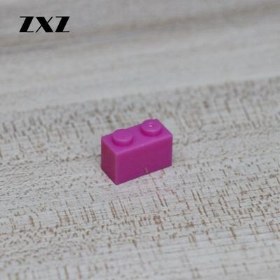 Model Building Kits Bricks 1 x 2 DIY Creative Brick Toys Educational Bulk Bricks 3004 Blocks for Kids Gift To Create Castle