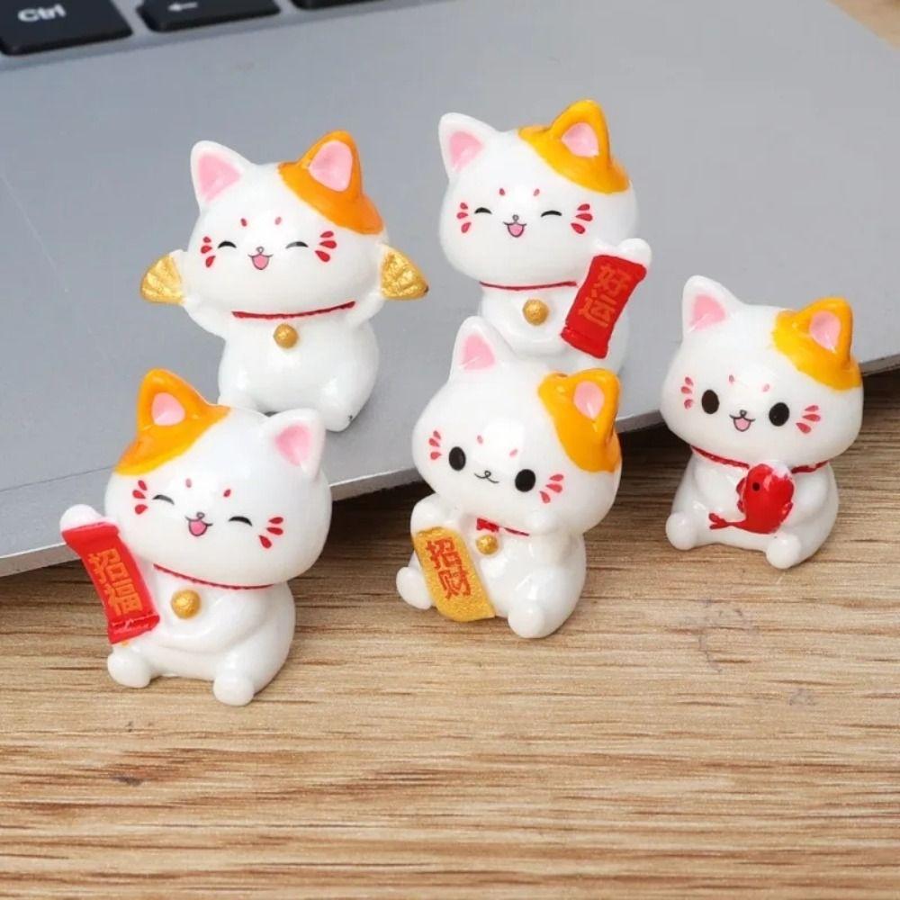 Cute Fortune Cat Figurines Mini Cat Micro Landscape Ornament DIY Lucky Cat Car Ornaments Gift