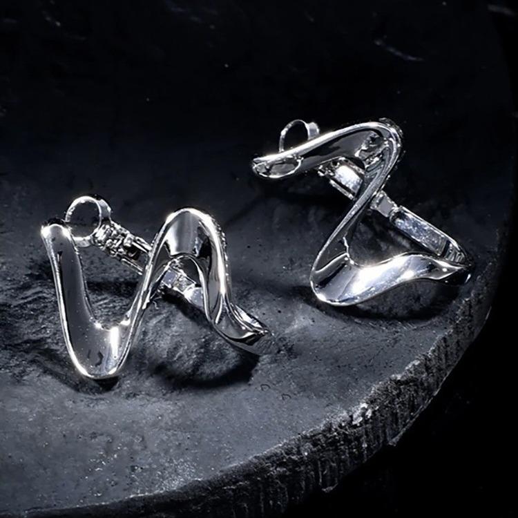 Серебряная Игла Нишевый Дизайн Продвинутые Волнообразные Металлические Серьги Серьги Холодный Стиль Простая Личность Универсальные Серьги