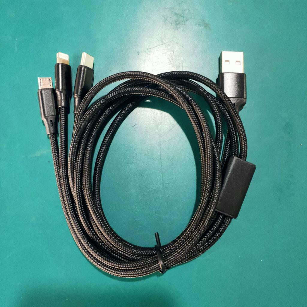 Кабель для быстрой зарядки «три в одном»: Портативный USB-подарок для быстрой зарядки мобильных устройств