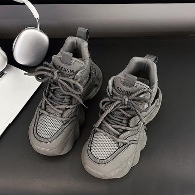 Новые популярные кроссовки на толстой подошве женские 2025 осень удобные в носке, не утомляют ноги, универсальные повседневные спортивные туфли женские