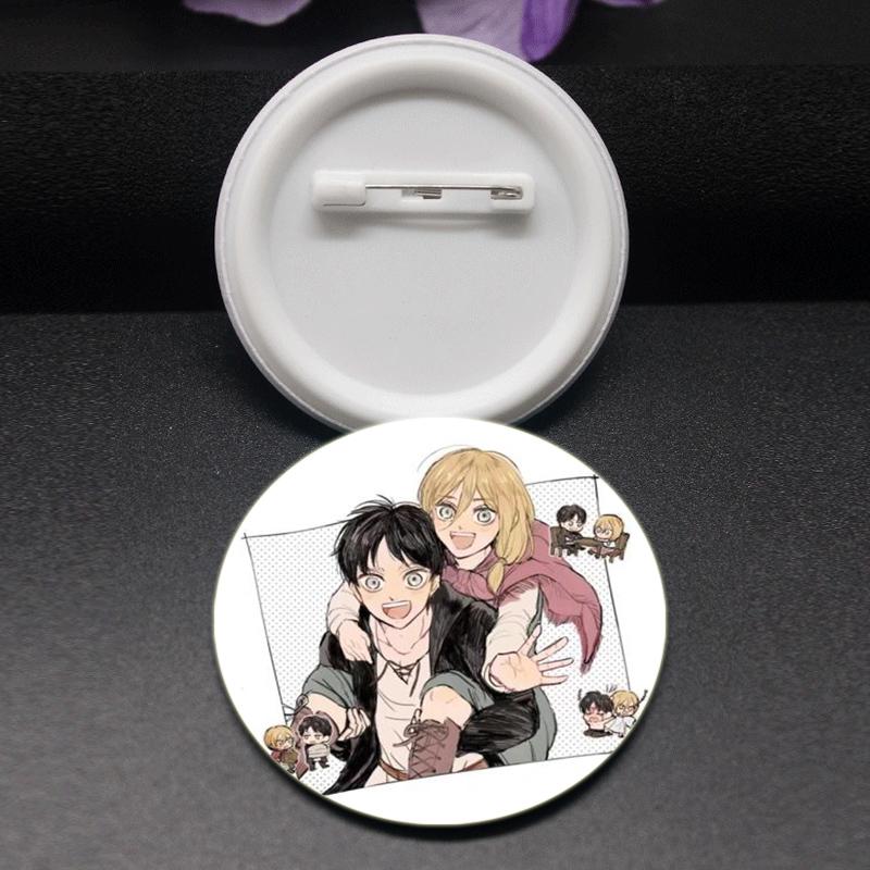 32/44/58 мм аниме Атака титанов Броши для ювелирных изделий Аксессуары Косплей Значок Мультфильм Подарочные рюкзаки Сумки Кнопки Значки Фанаты Коллекция