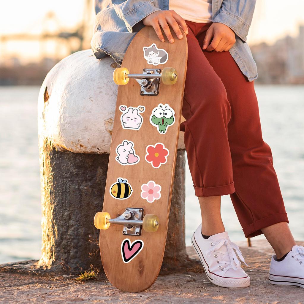 100 INS Style Cute Children's Stickers Pack Skateboard Suitcase Decoration Stickers Waterproof Creative Notebook Handbook