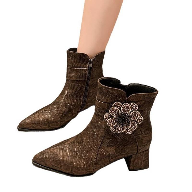 New Autumn and Winter Martin Boots Women's Pointed Women's Leather Boots High-heeled Martin Boots Thick-heeled Large-size Women's Shoes