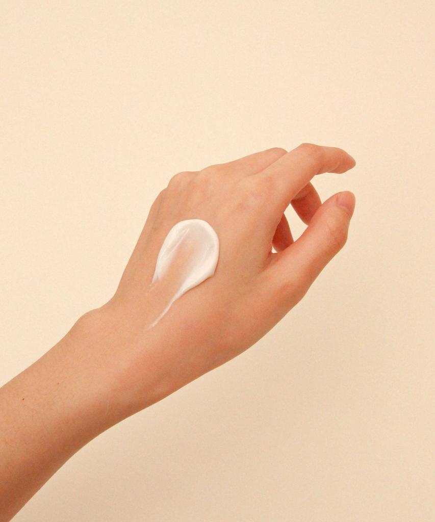 Rosy Fog 50ml + Naked Wood Hand Relief 50ml 2-Piece Set