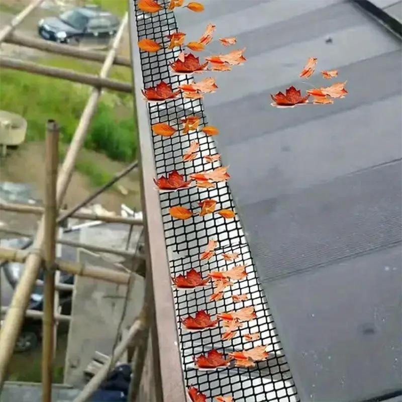Plastic Gutter Guard Mesh Roll 10 Hooks Leaffilter Net Lightweight Durable Bird and Leaf Blocker for Patio Roofing