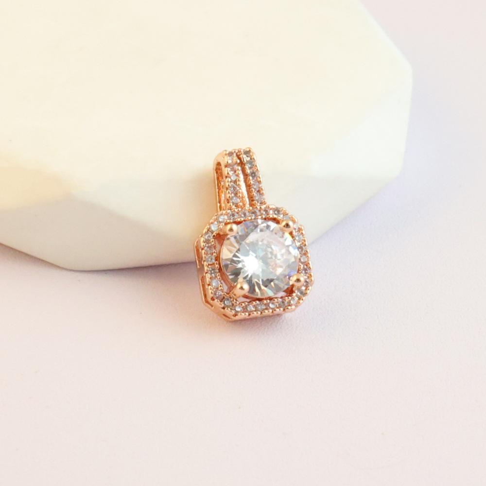 Elegant Copper Fox Gourd & Four-Leaf Clover Necklace with Zircon & Butterfly Accents for Women.